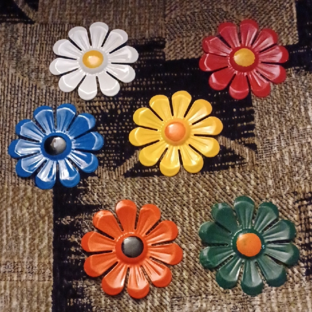 4/$60 New Colorful Metallic Flower Decor - Set Of 6 Flowers